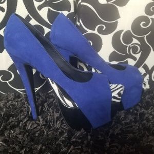 Super sexy electric blue heels